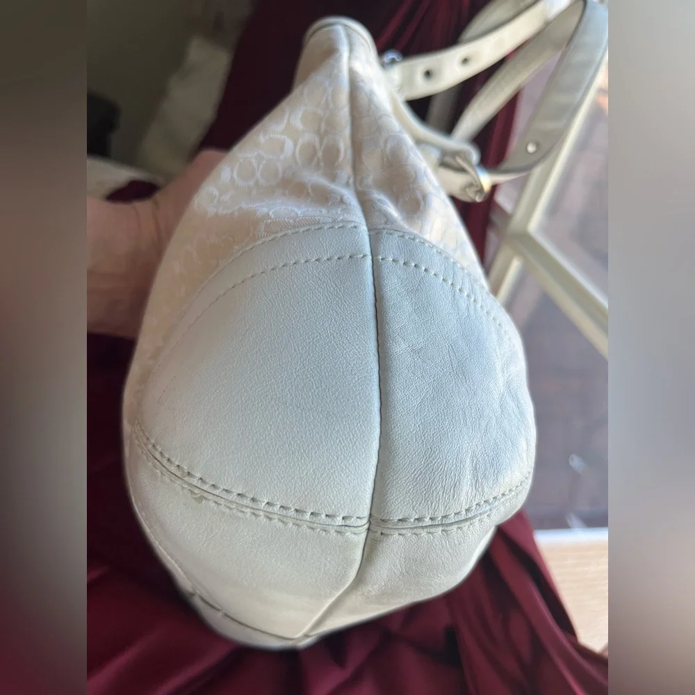 Coach Vintage Soho Sm Signature Logo &
Leather. - Picture 5 of 16